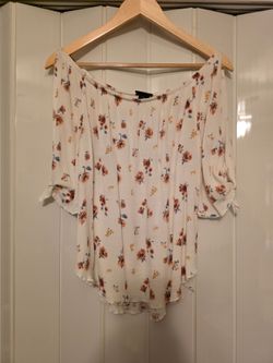 Rue21 Cream Blouse with Pink & Orange Flowers