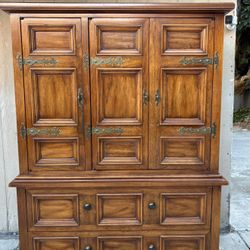 Vintage Beautiful tall boy dresser