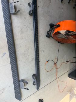 factory running boards/side steps off