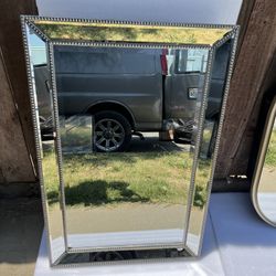 Diamond Trim Wall Mirror Decoration 