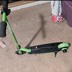 Almost new razor scooter