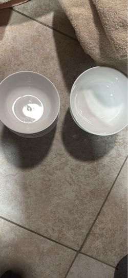 White Ceramic Bowls Set