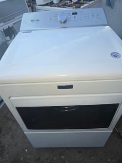 Maytag Gas Dryer King Size Capacity And Heavy Duty Works Exelent