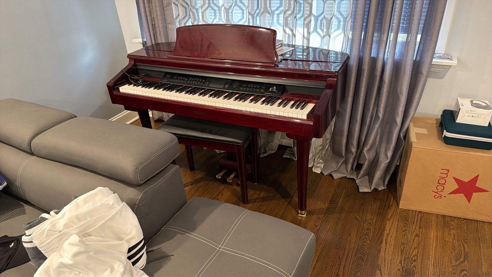 Suzuki Baby Grand Mdg300
