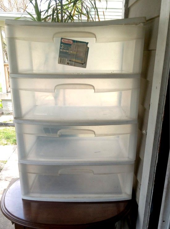 4 Storage Drawers