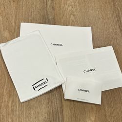 Chanel mitt and care booklet