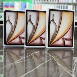 iPad Air M3 Chip Latest Model Starlight ((Take It Home In Payments/ llévatelo a casa en pagos) Only $10 Down 