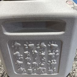 Gamma2 Vittles Vault Pet Food Storage Containers- 2 Of Them