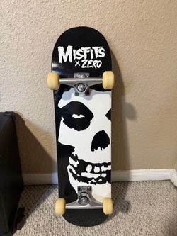 Zero x Misfits Fiend Skull 8.25" Assembled Skateboard