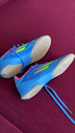 indoor soccer shoes 5 y medio