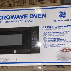 Ge Brand New Microwave Oven