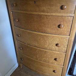 Birds Eye Maple Dresser Set And Mirror