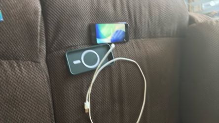 iPhone SE fully unlocked $50no lower