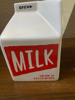 LENOX KATE SPADE/LENOX  ALL IN GOOD TASTE CREAMER Milk Carton 4 3/4" Piping Hot $10