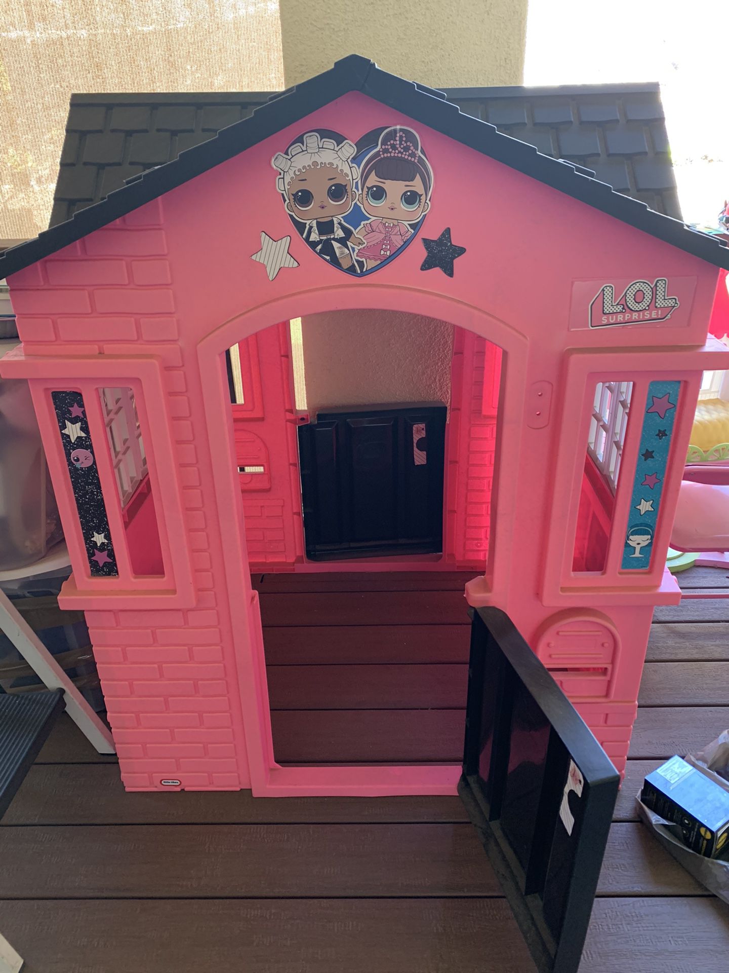 LOL Doll House (playhouse) with toy bonus