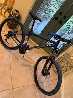 GT Mountain Bike Blue Avalanche 3.0