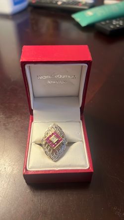 Desing ring 14 gold diamonds/ rubi