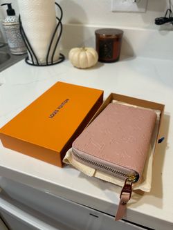 Pink woman’s wallet