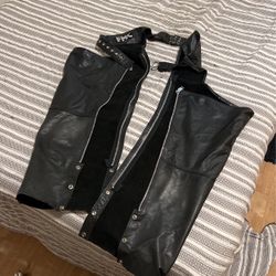 REAL LEATHER MOTORCYCLE RIDING CHAPS GEAR