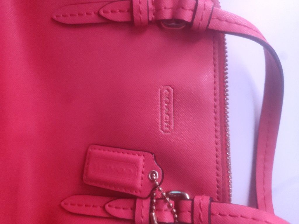 HOT PINK CROSS BODY COACH BAG