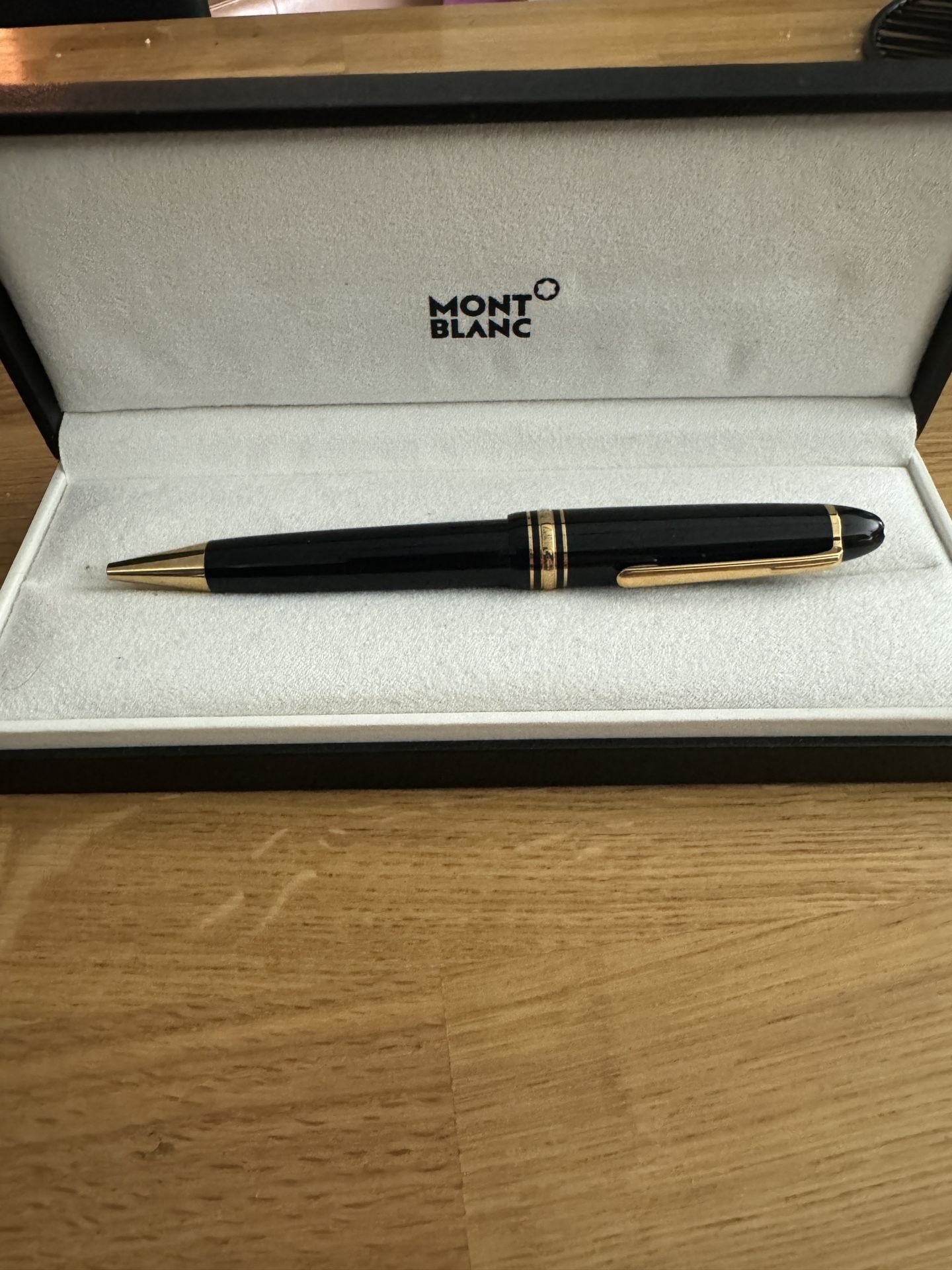 Mont Blanc Pen-Has Name Engraving