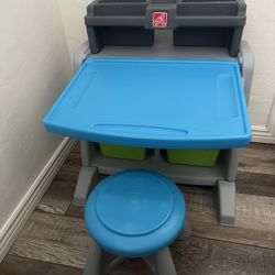 Step2 Flip & Doodle Easel Desk with Stool