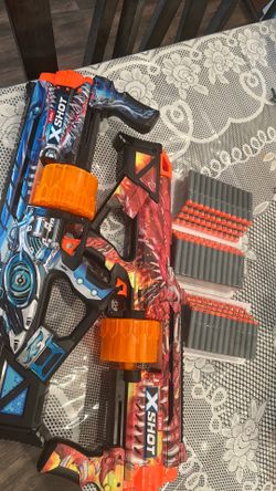 Zuru X Shot Skins Last Stand Dart Blaster 2-Pack Red/Blue (8+ Years)
