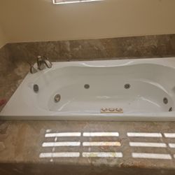 Jacuzzi Jet Tub