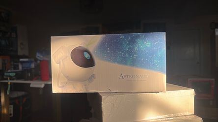Astronaut galaxy sky projector