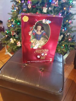 Disneys Barbie Snow White
