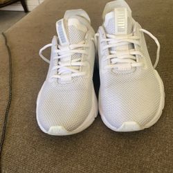 PumA Size 5  And Man