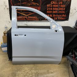 CHEVY TAHOE/GMC YUKON 2021-2024 FRONT RH DOOR OEM