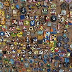 DISNEY PIN TRADING LOT 50,NO DUPLICATES, FREE SHIPPING, 100% TRADABLE