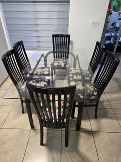 Dining table with 6 chairs
