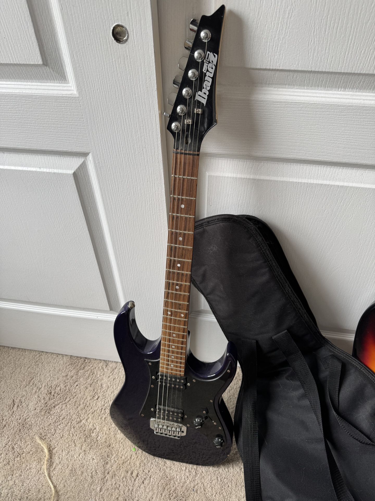Gio Ibanez Electric Guitar