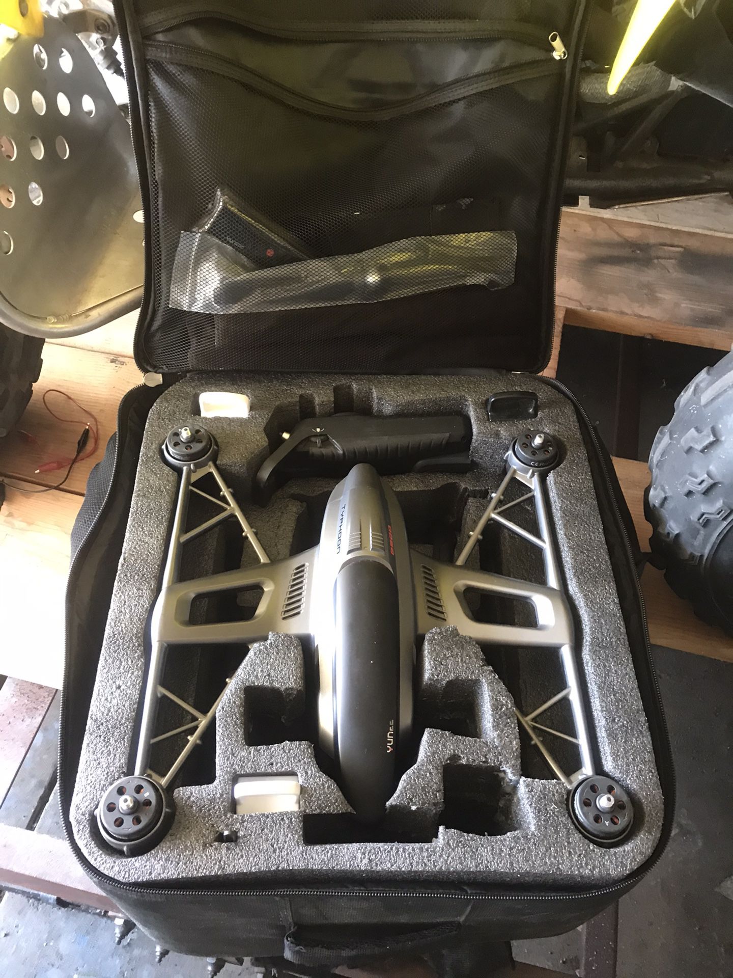 Yuneec Typhoon 4K drone with extras