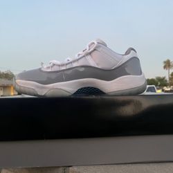 Jordan 11 Retro Low Cement