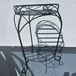 Metal Iron Plant Stand, 2 Tiers
