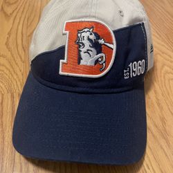 Denver Broncos New Era 2023 Sideline Historic 9TWENTY Adjustable Hat 