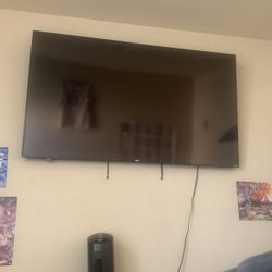 70 Inch Roku tV