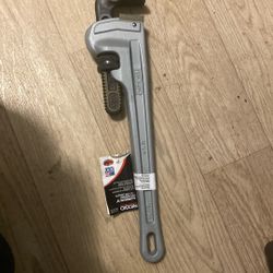 18 Inch Aluminum Pipe Wrench, 2 1/2 Inch Pipe Capacity By Rigid