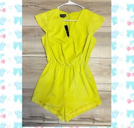 NWT Bebe Romper Size XXS 