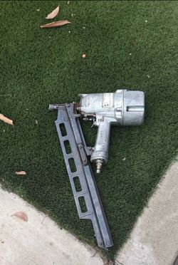Hitachi Pistola