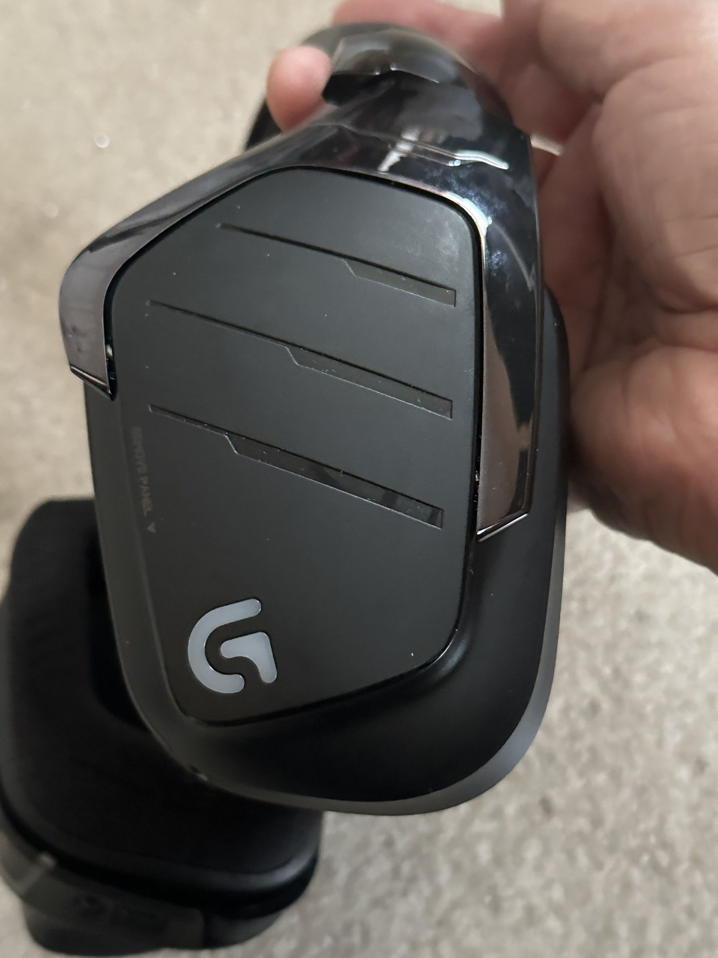 Logitech G933 Wireless Gaming Headsets