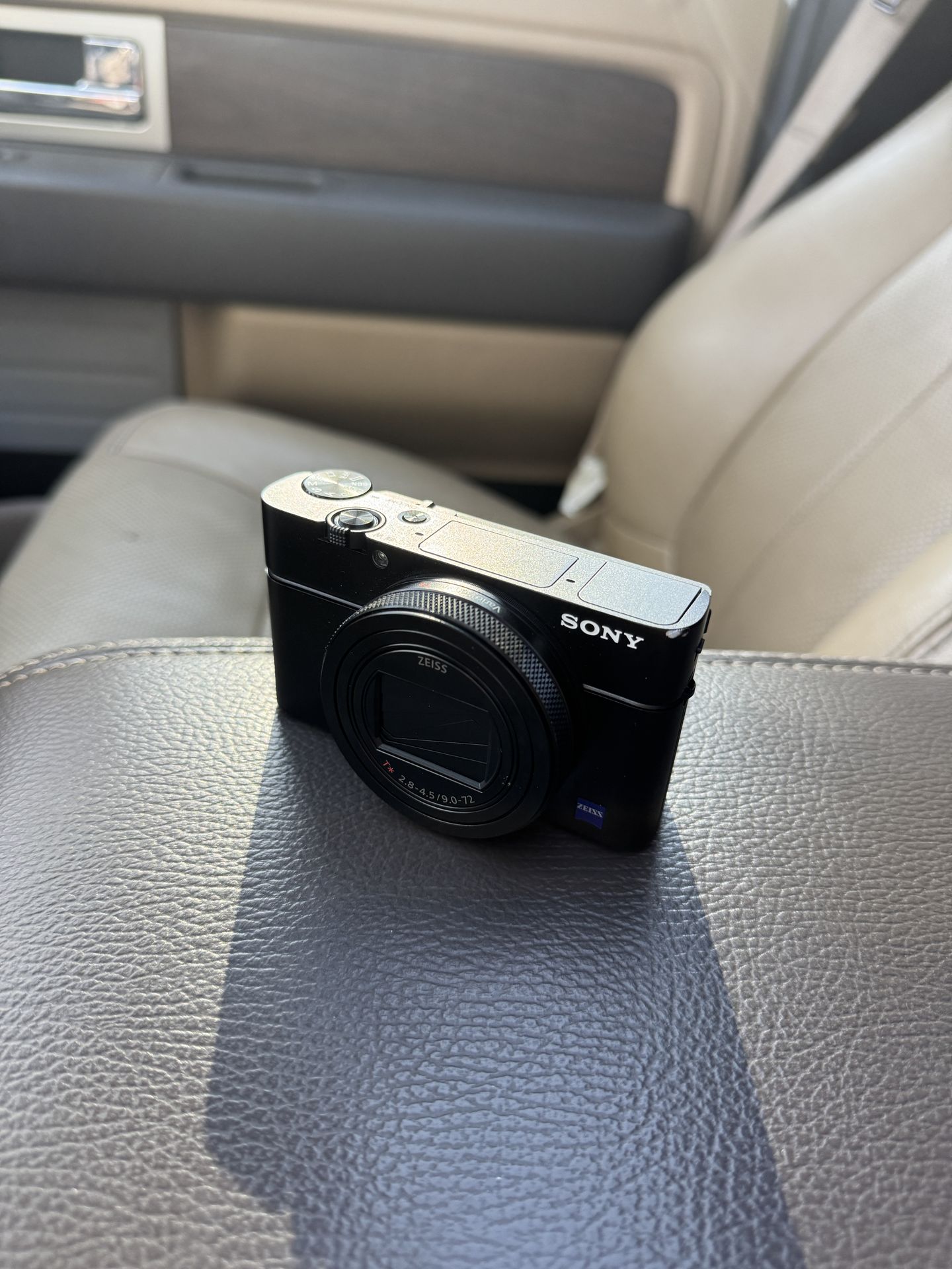Sony CyberShot RX100 VII Camera