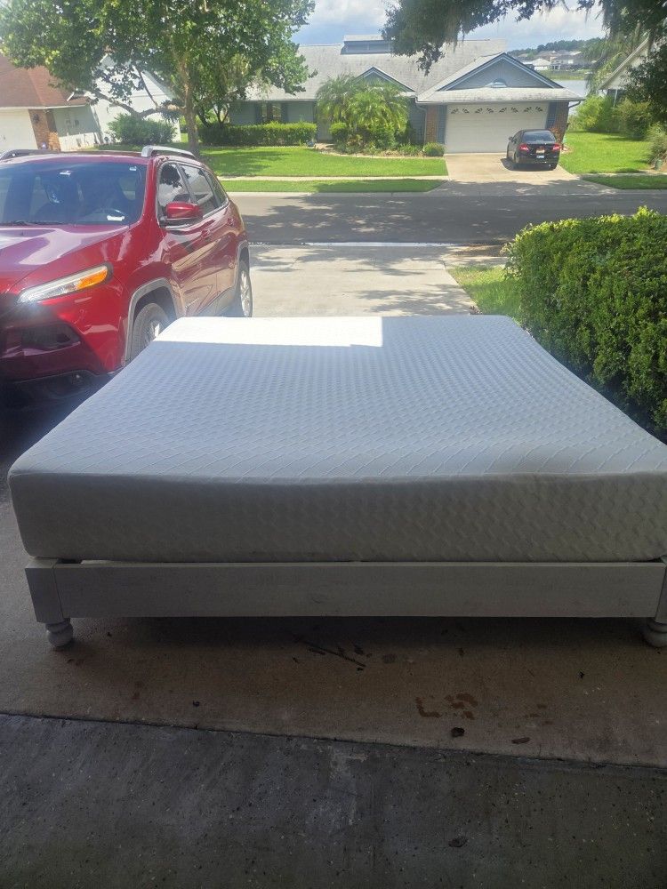 Queen Bed Frame And Memory Foam Mattress