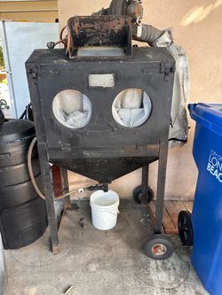 Sand blaster
