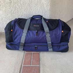 High Sierra 36” Wheeled Duffel Drop-Bottom 