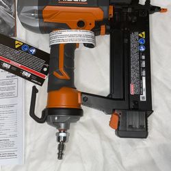 NEW Ridgid R213BNF3 pneumatic brad nailer