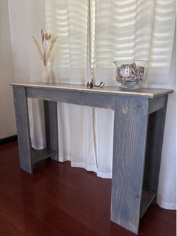 Entryway console table